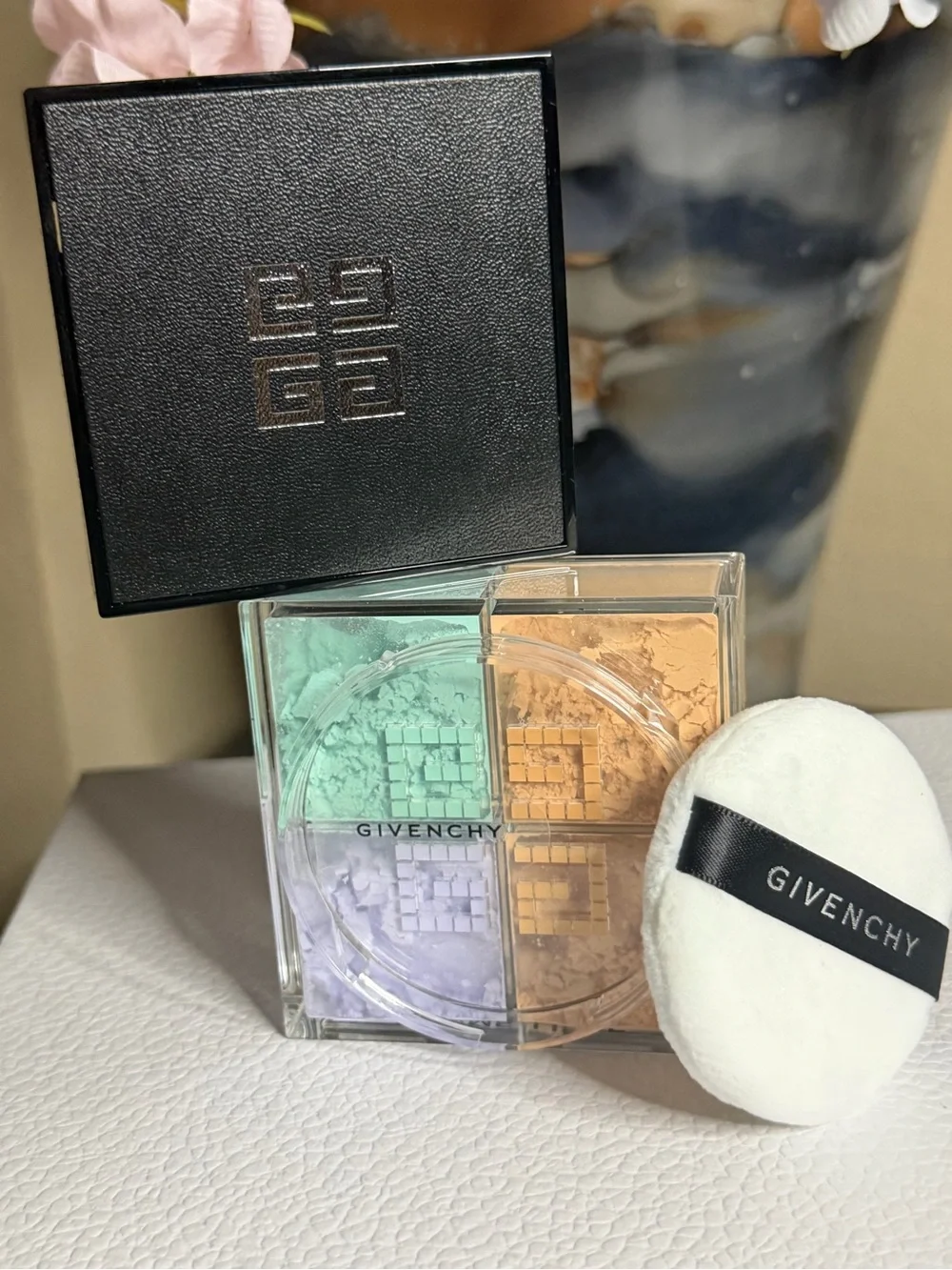 Givenchy **Original Formula**loose Powder 4-Mousseline Acidulee